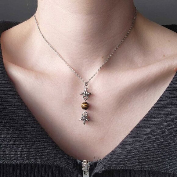 Gothic tiger eye chain maile necklace with a small silver chain - Picture 10 of 10